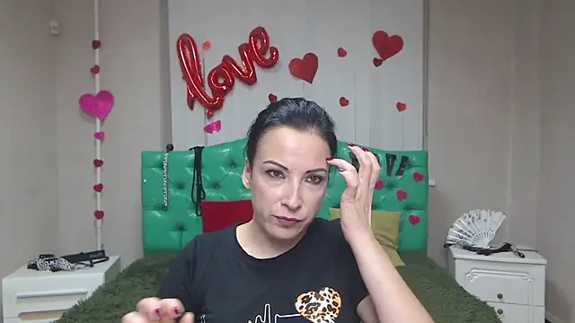 ElizabethSho online show from 09-09-25, 05:12