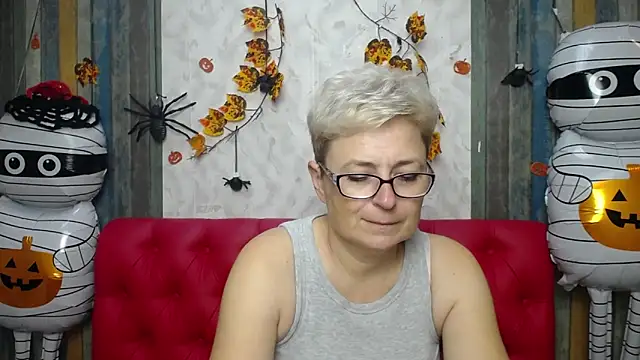 Snapshot of EmiliaGree chatting on 11-02-25, 06:10 EmiliaGree online show from 11-02-25, 06:10