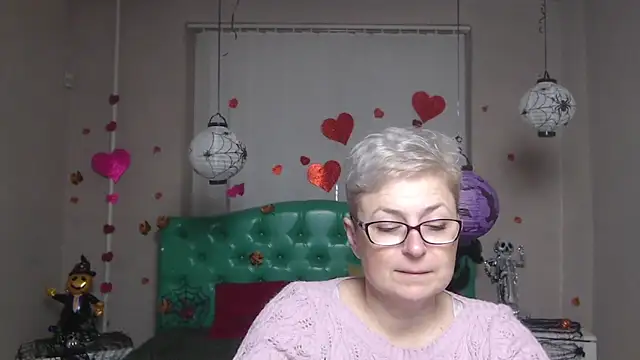 Snapshot of EmiliaGree chatting on 11-15-25, 06:04 EmiliaGree online show from 11-15-25, 06:04