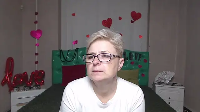 Snapshot of EmiliaGree chatting on 11-20-25, 06:07 EmiliaGree online show from 11-20-25, 06:07