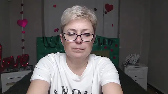 Snapshot of EmiliaGree chatting on 12-02-25, 06:14 EmiliaGree online show from 12-02-25, 06:14