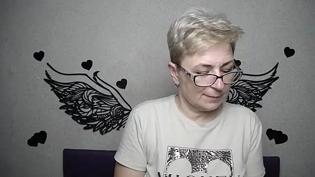 EmiliaGree online show from 04-04-26, 05:21