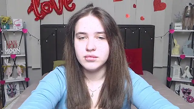 LauraHlot online show from 03-10-25, 12:40