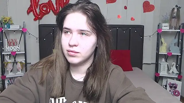 LauraHlot online show from 03-10-25, 06:34