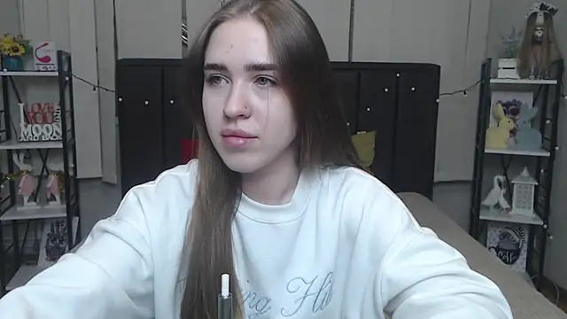 LauraHlot online show from 09-30-25, 06:24