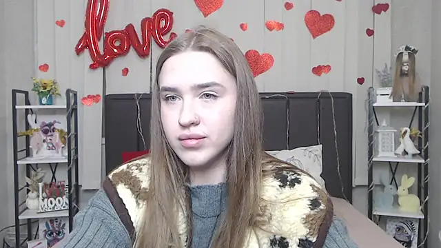 LauraHlot online show from 02-04-26, 08:14