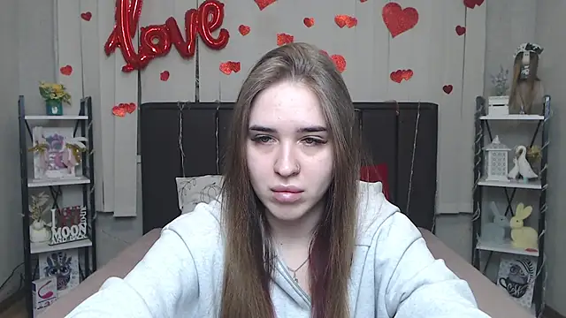 LauraHlot online show from 03-06-26, 06:15