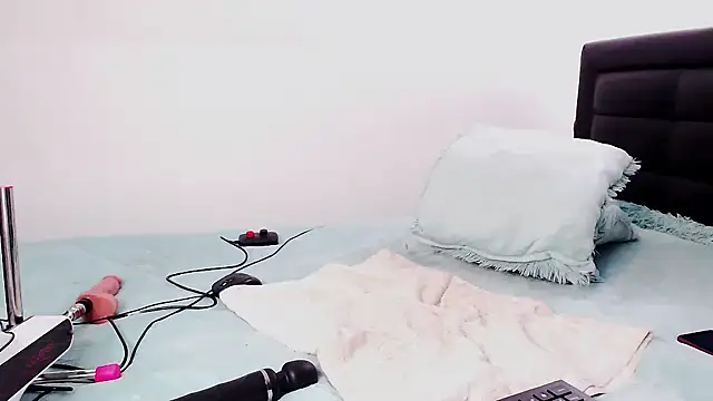 anyaadamss online show from 10-25-25, 12:56