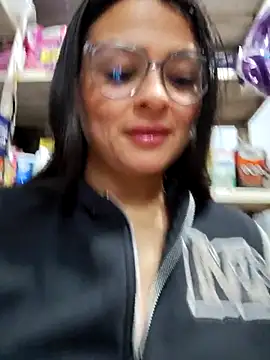 Snapshot of Linda_Lars chatting on 01-09-26, 02:47 Linda Lars online show from 01-09-26, 02:47