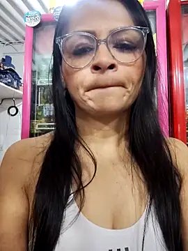 Snapshot of Linda_Lars chatting on 01-17-26, 02:49 Linda Lars online show from 01-17-26, 02:49