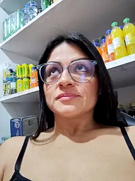 Snapshot of Linda_Lars chatting on 02-11-26, 02:16 Linda Lars online show from 02-11-26, 02:16