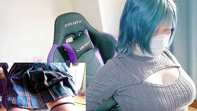 Snapshot of hazuki_8008 chatting on 10-29-25, 02:14 hazuki 8008 online show from 10-29-25, 02:14