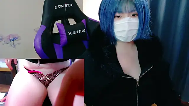 Snapshot of hazuki_8008 chatting on 11-18-25, 03:23 hazuki 8008 online show from 11-18-25, 03:23