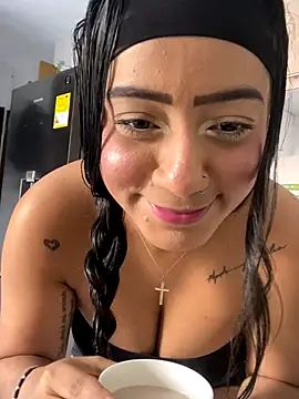 Snapshot of Gema-lexy chatting on 12-14-25, 02:55 Gema-lexy online show from 12-14-25, 02:55