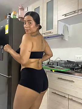 Snapshot of Gema-lexy chatting on 02-08-26, 02:20 Gema-lexy online show from 02-08-26, 02:20