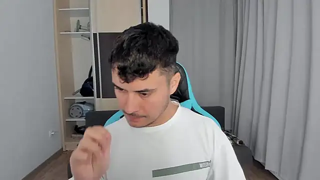 MatMalonne online show from 11-17-25, 05:19