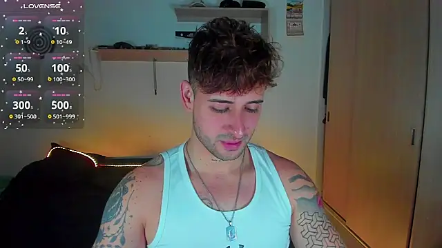 Snapshot of Ares_blue chatting on 01-09-26, 11:24 Ares blue online show from 01-09-26, 11:24