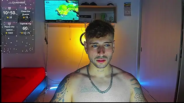 Snapshot of Ares_blue chatting on 03-04-26, 01:11 Ares blue online show from 03-04-26, 01:11