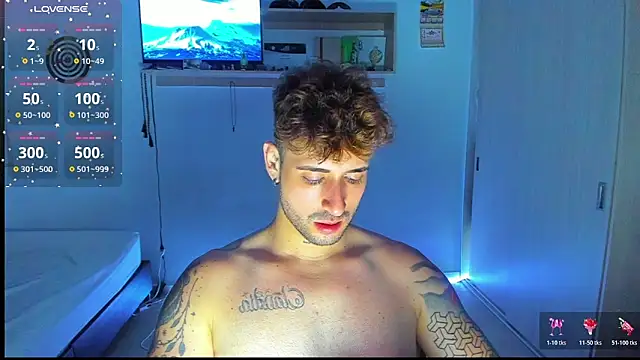 Snapshot of Ares_blue chatting on 03-10-26, 02:22 Ares blue online show from 03-10-26, 02:22