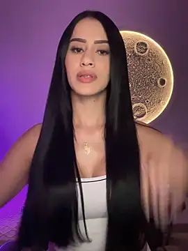 Snapshot of SarahhSmitth1 chatting on 12-19-25, 12:28 SarahhSmitth1 online show from 12-19-25, 12:28