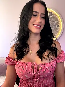 Snapshot of SarahhSmitth1 chatting on 01-17-26, 08:23 SarahhSmitth1 online show from 01-17-26, 08:23