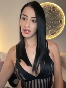 Snapshot of SarahhSmitth1 chatting on 02-10-26, 10:03 SarahhSmitth1 online show from 02-10-26, 10:03