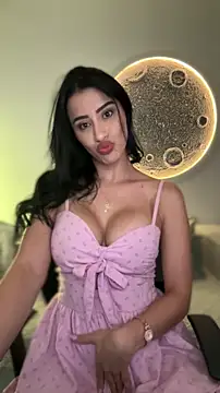 Snapshot of SarahhSmitth1 chatting on 02-14-26, 09:22 SarahhSmitth1 online show from 02-14-26, 09:22