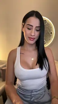 Snapshot of SarahhSmitth1 chatting on 02-16-26, 09:00 SarahhSmitth1 online show from 02-16-26, 09:00