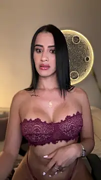 SarahhSmitth1 online show from 04-17-26, 12:13