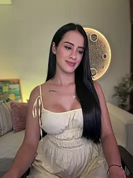 SarahhSmitth1 online show from 07-06-26, 11:07