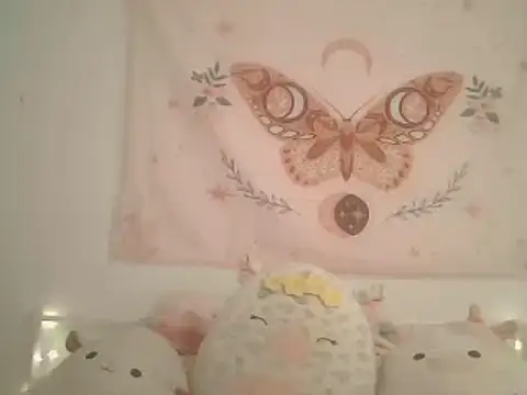 Snapshot of averietheangel chatting on 03-21-25, 01:56 averietheangel online show from 03-21-25, 01:56