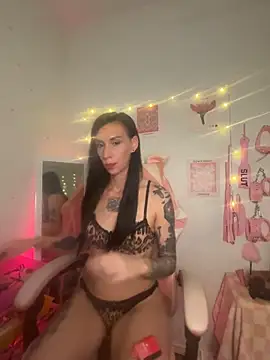 Snapshot of averietheangel chatting on 02-27-26, 12:54 averietheangel online show from 02-27-26, 12:54