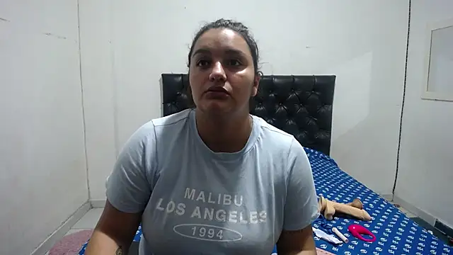 Laurenkenner  online show from 12-15-25, 07:51