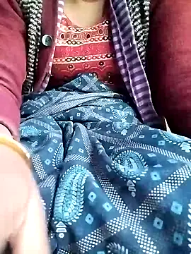 Snapshot of Cutkajal chatting on 12-14-24, 02:23 Cutkajal online show from 12-14-24, 02:23