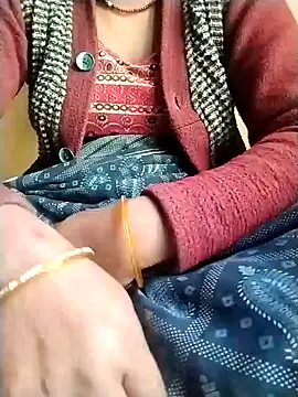 Snapshot of Cutkajal chatting on 01-18-25, 07:28 Cutkajal online show from 01-18-25, 07:28