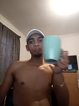Snapshot of 29YOURZ_28_ chatting on 12-12-24, 04:37 29YOURZ 28  online show from 12-12-24, 04:37