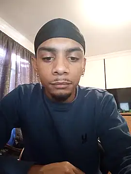 Snapshot of 29YOURZ_28_ chatting on 12-12-24, 04:21 29YOURZ 28  online show from 12-12-24, 04:21