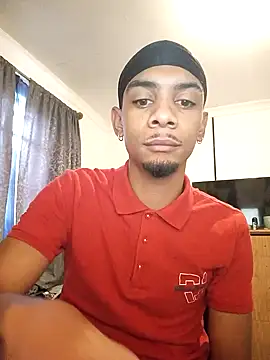 Snapshot of 29YOURZ_28_ chatting on 12-15-24, 08:52 29YOURZ 28  online show from 12-15-24, 08:52