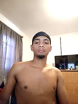 Snapshot of 29YOURZ_28_ chatting on 12-16-24, 11:55 29YOURZ 28  online show from 12-16-24, 11:55