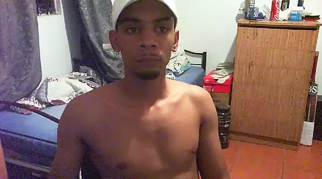 Snapshot of 29YOURZ_28_ chatting on 02-10-25, 07:07 29YOURZ 28  online show from 02-10-25, 07:07