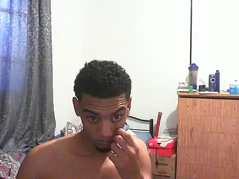 Snapshot of 29YOURZ_28_ chatting on 02-17-25, 05:47 29YOURZ 28  online show from 02-17-25, 05:47