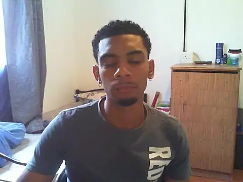 Snapshot of 29YOURZ_28_ chatting on 02-19-25, 12:11 29YOURZ 28  online show from 02-19-25, 12:11