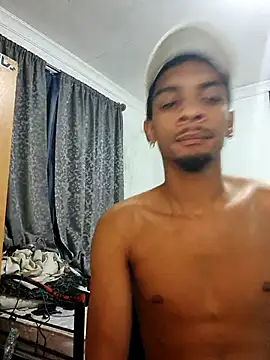 Snapshot of 29YOURZ_28_ chatting on 10-23-25, 07:23 29YOURZ 28  online show from 10-23-25, 07:23