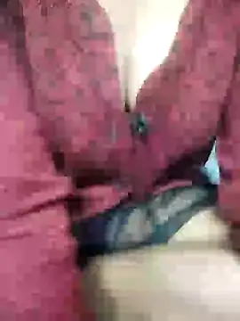 Snapshot of Ralisha_Rani chatting on 12-21-24, 06:23 Ralisha Rani online show from 12-21-24, 06:23