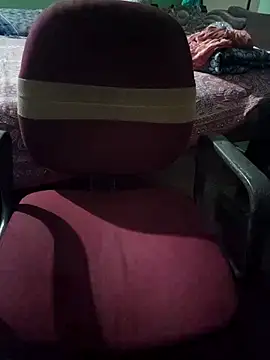 Snapshot of Ralisha_Rani chatting on 10-17-25, 12:52 Ralisha Rani online show from 10-17-25, 12:52