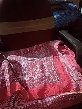 Snapshot of Ralisha_Rani chatting on 10-23-25, 08:29 Ralisha Rani online show from 10-23-25, 08:29