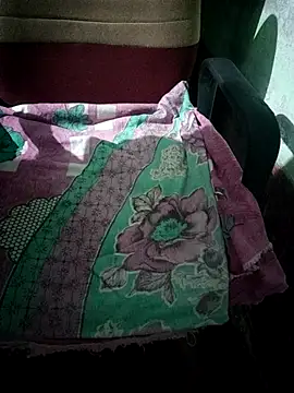 Snapshot of Ralisha_Rani chatting on 11-28-25, 08:44 Ralisha Rani online show from 11-28-25, 08:44