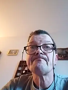 Snapshot of Bigpenis6y chatting on 02-04-26, 06:41 Bigpenis6y online show from 02-04-26, 06:41