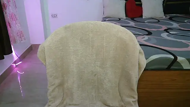 Snapshot of N-Natasha chatting on 05-17-26, 12:01 N-Natasha online show from 05-17-26, 12:01