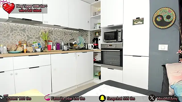 AmySuperHeroes online show from 02-19-25, 08:33